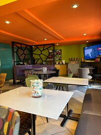 Breakfast room