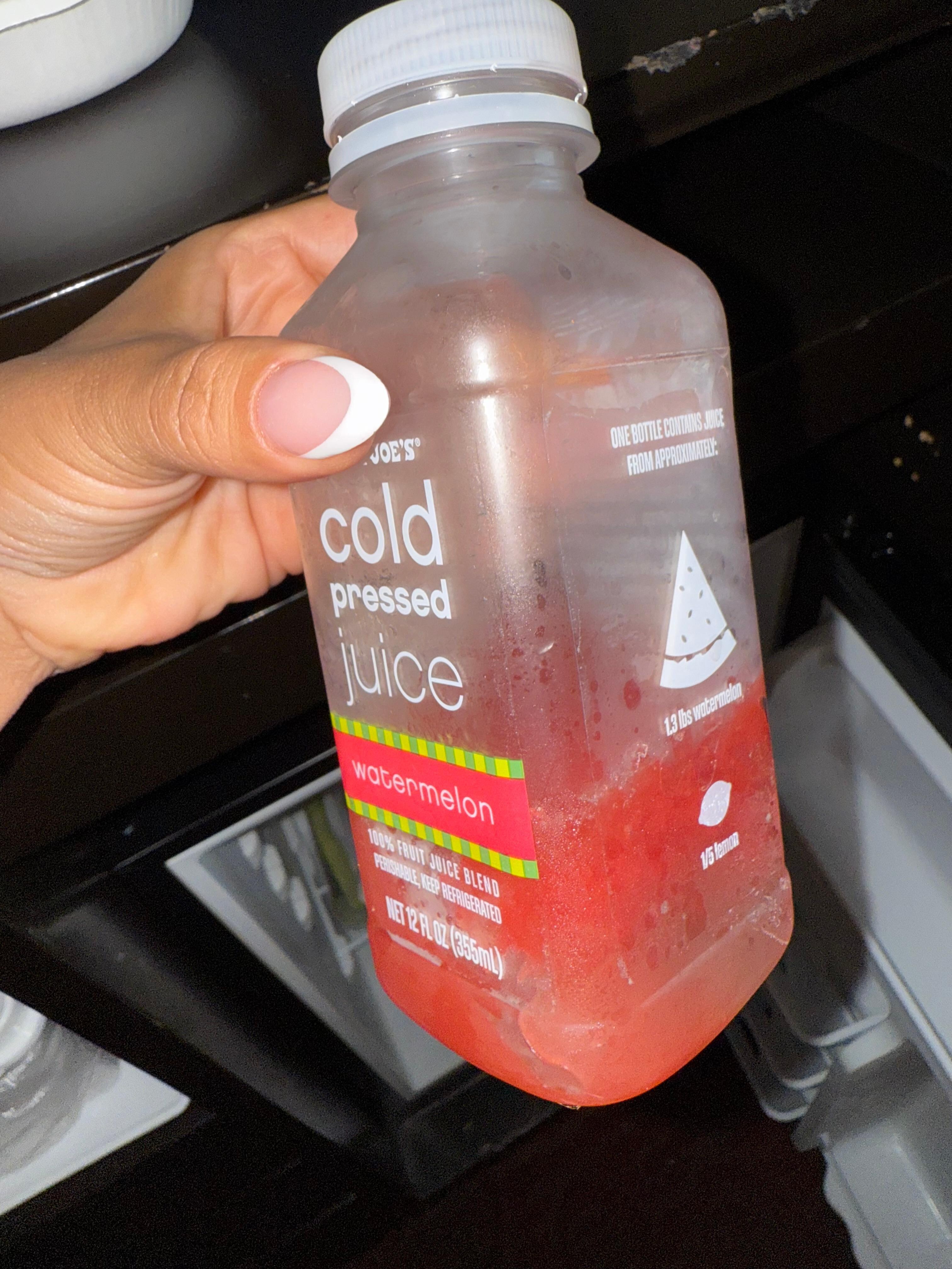 Refrigerator froze my food and drinks 