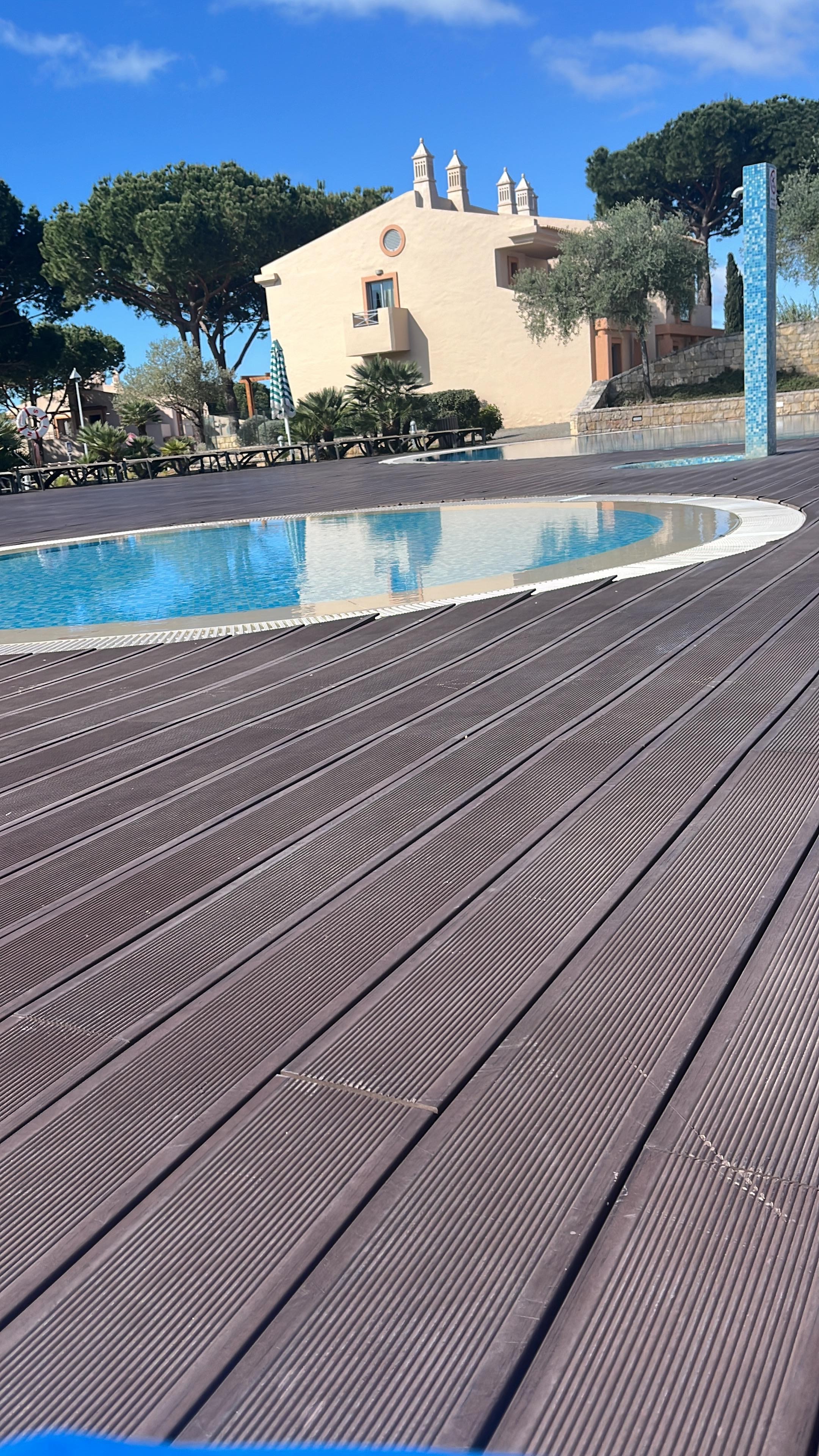 Very nice area but the pool could do with a good clean 