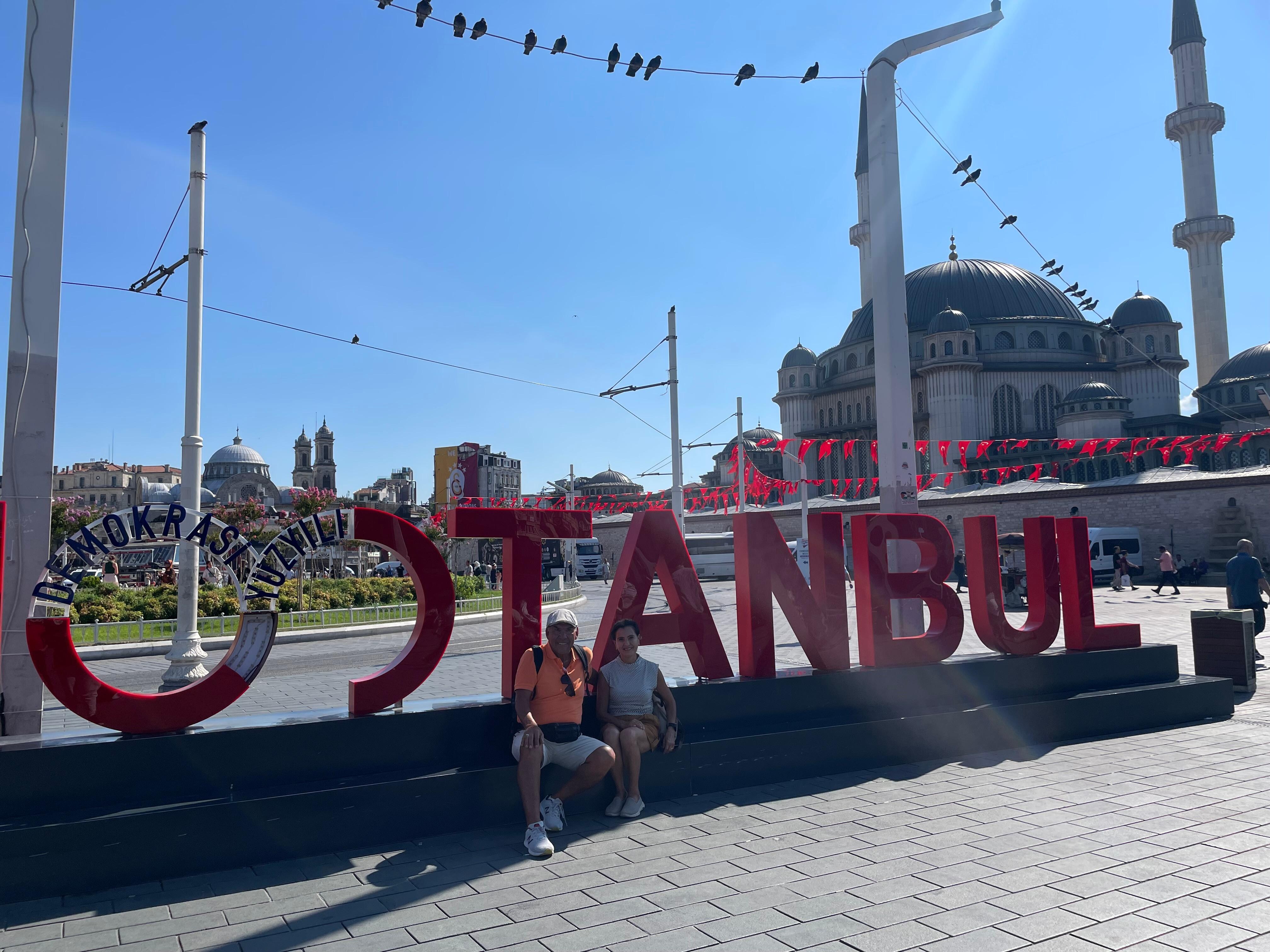 Plaza Takzim
