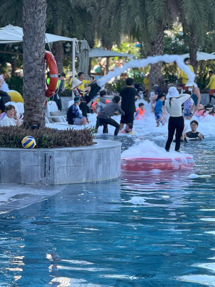 Pool Bubble Bath