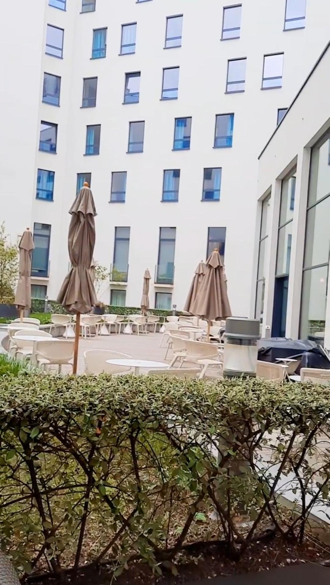 Exterior area to chill