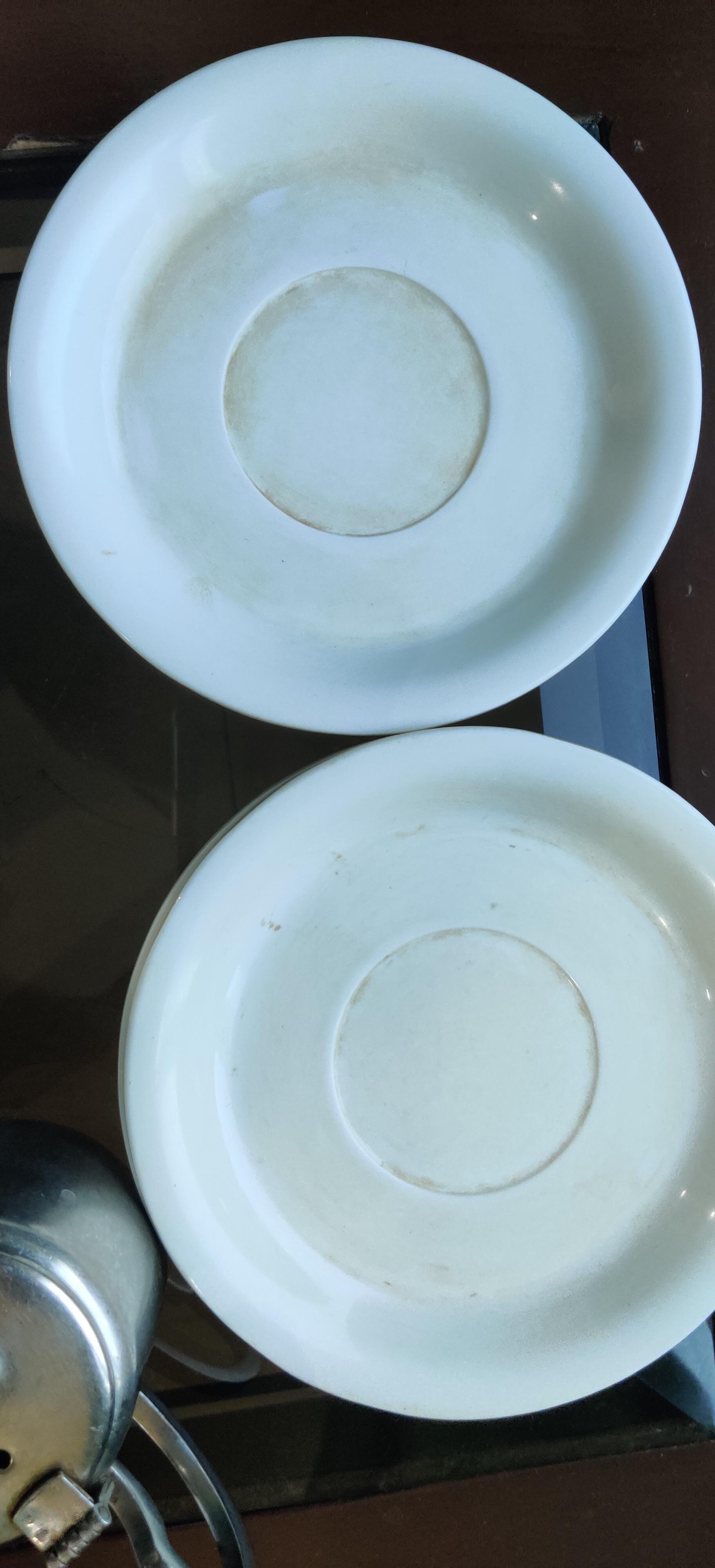 Dirty plates