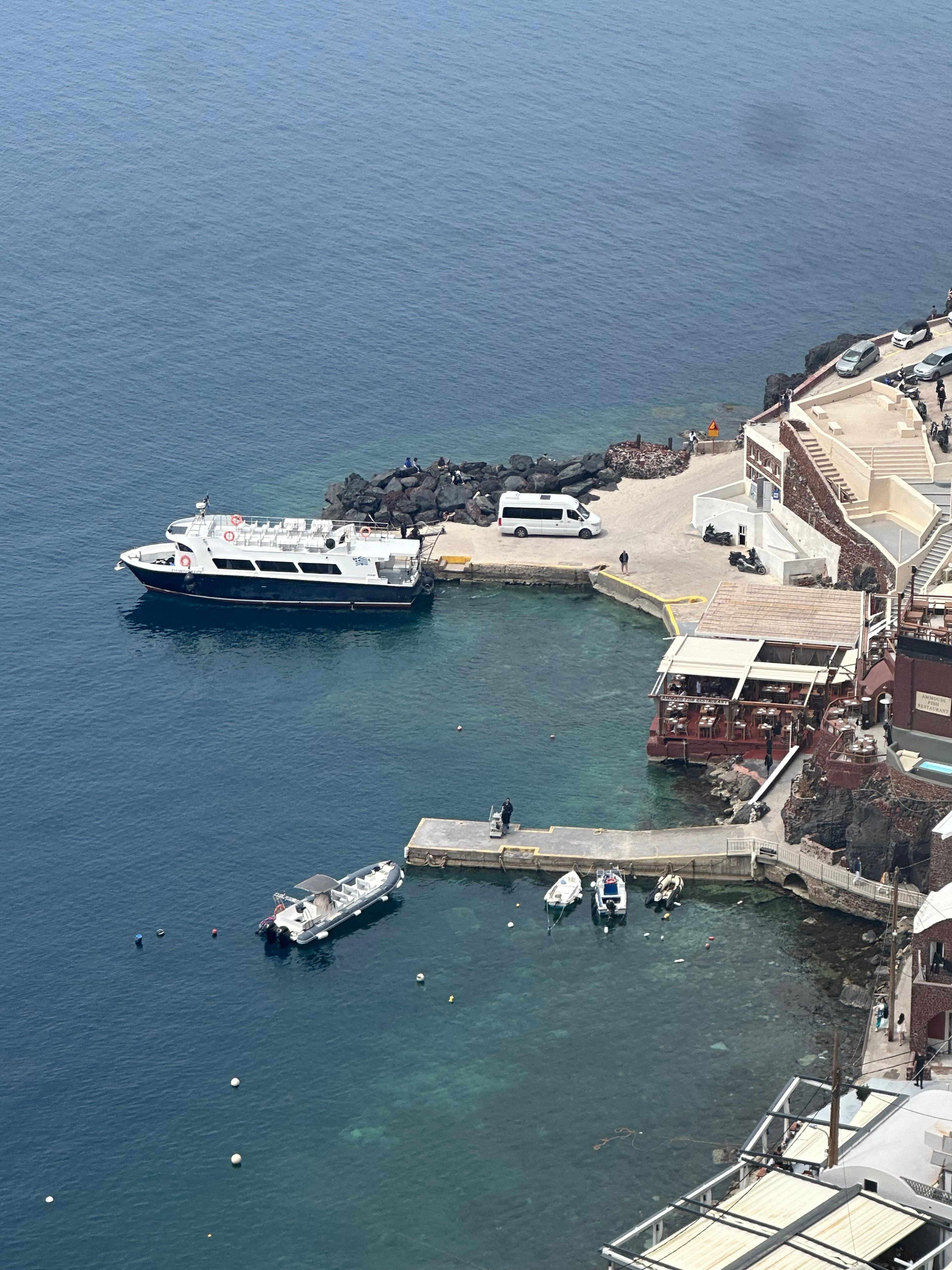 Beautiful scenery. Great food and wine. 