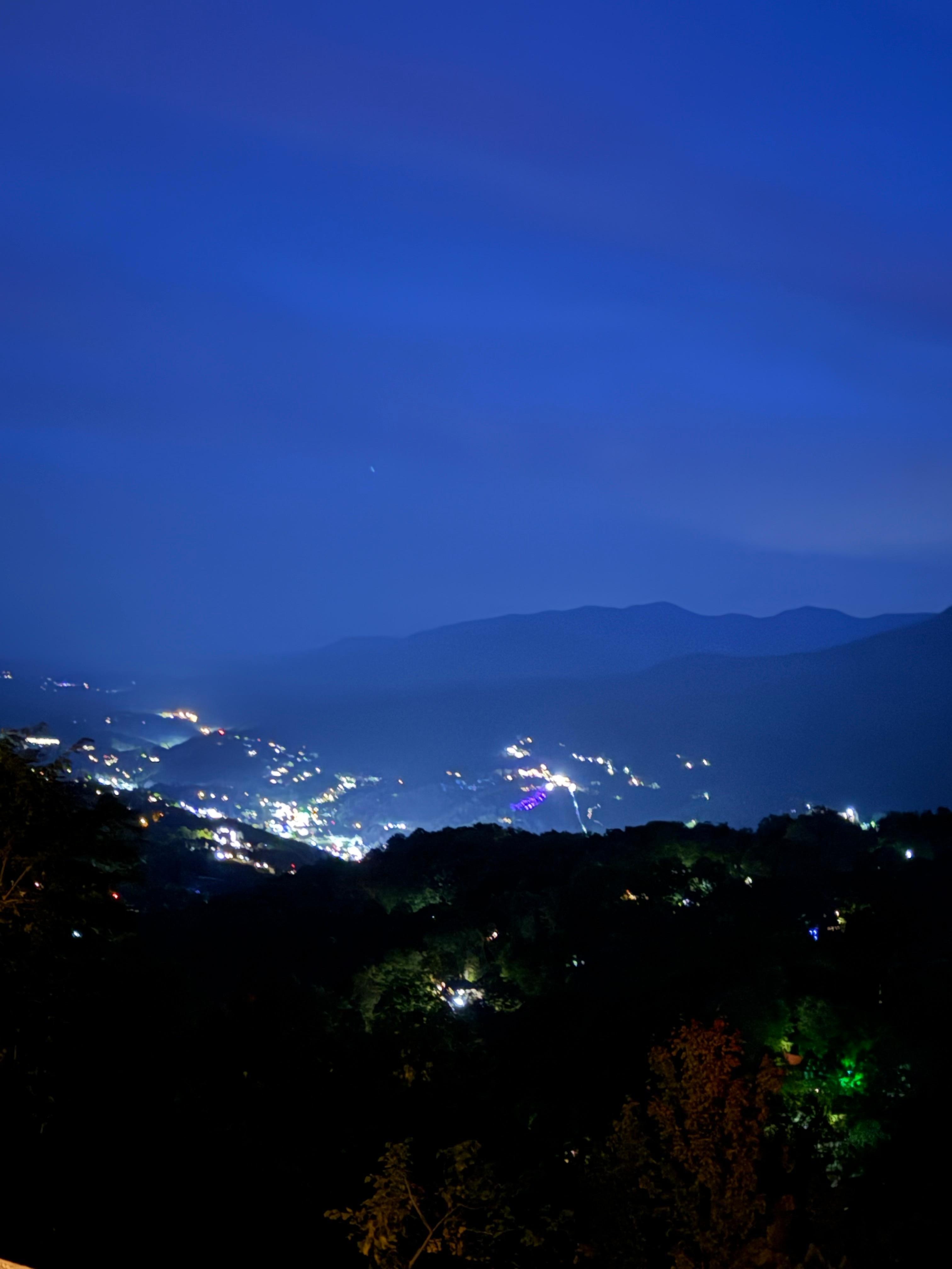 One of the vistas along the road to the condo. Overlooking Gatlinburg.
