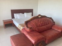 Kingsize bedroom
