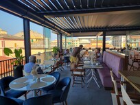 The new terrace is fabulous 👌.