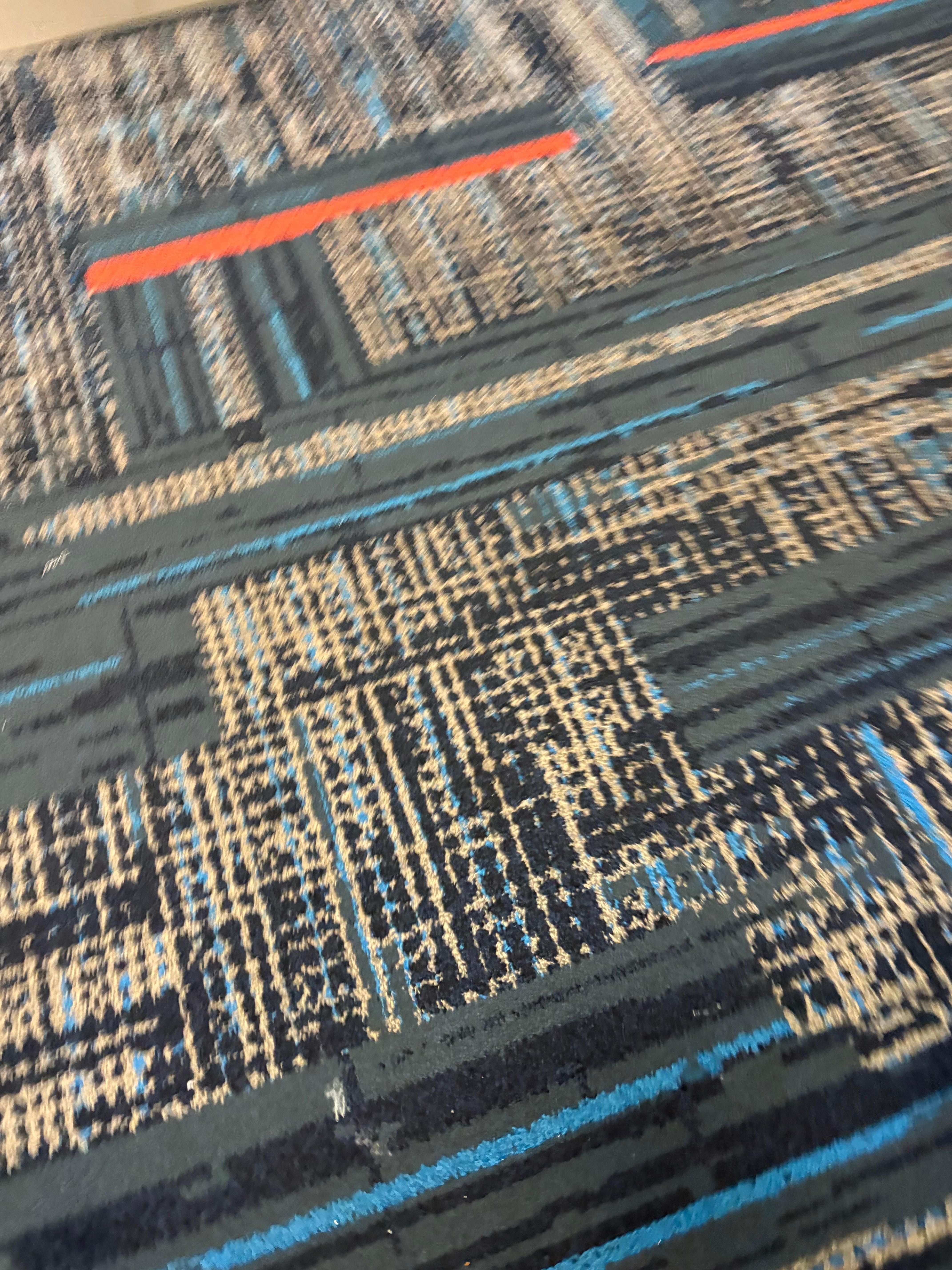 Outdated, ragged carpet toom123