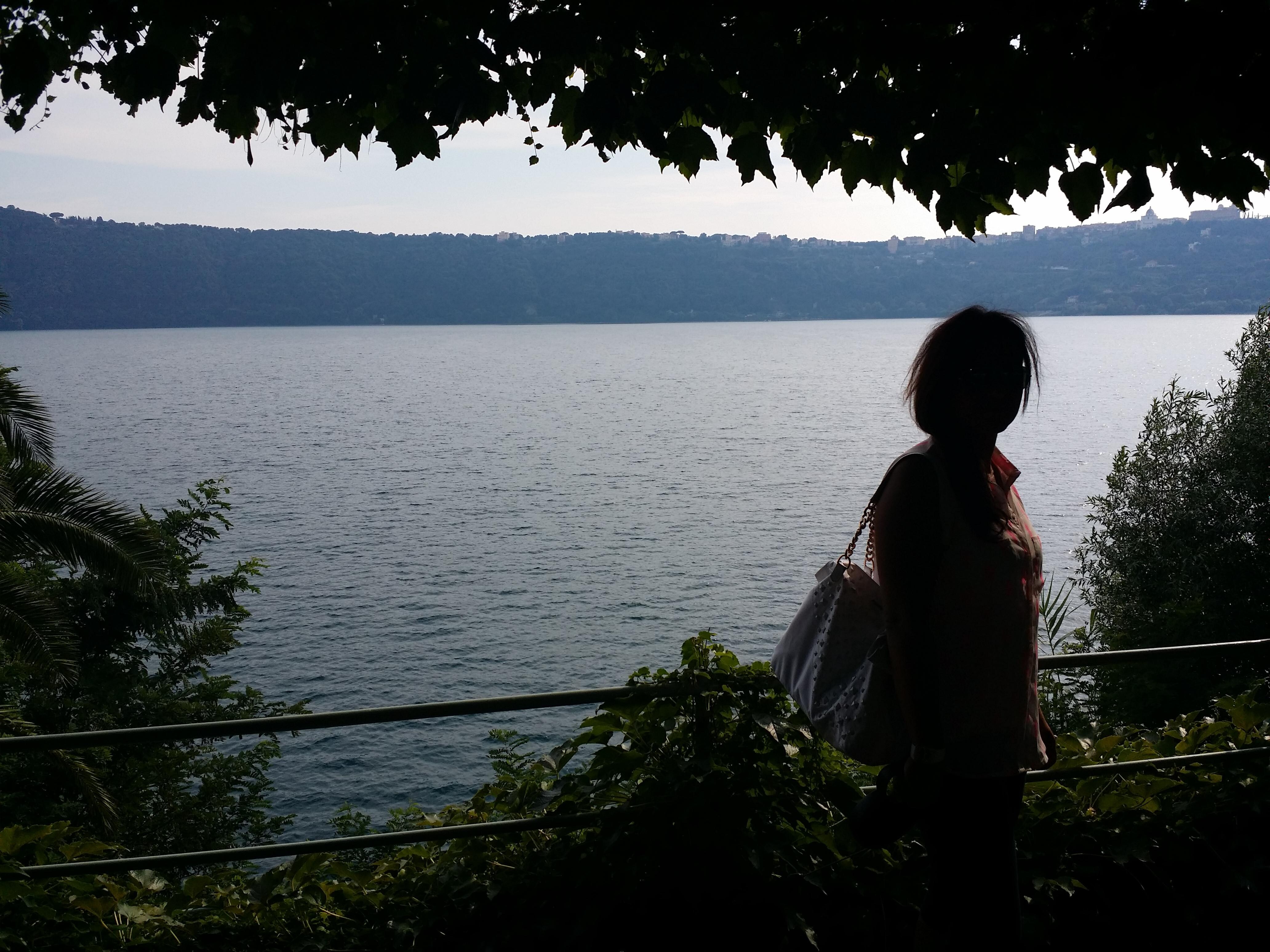 terrazza affacciata direttamente sul lago