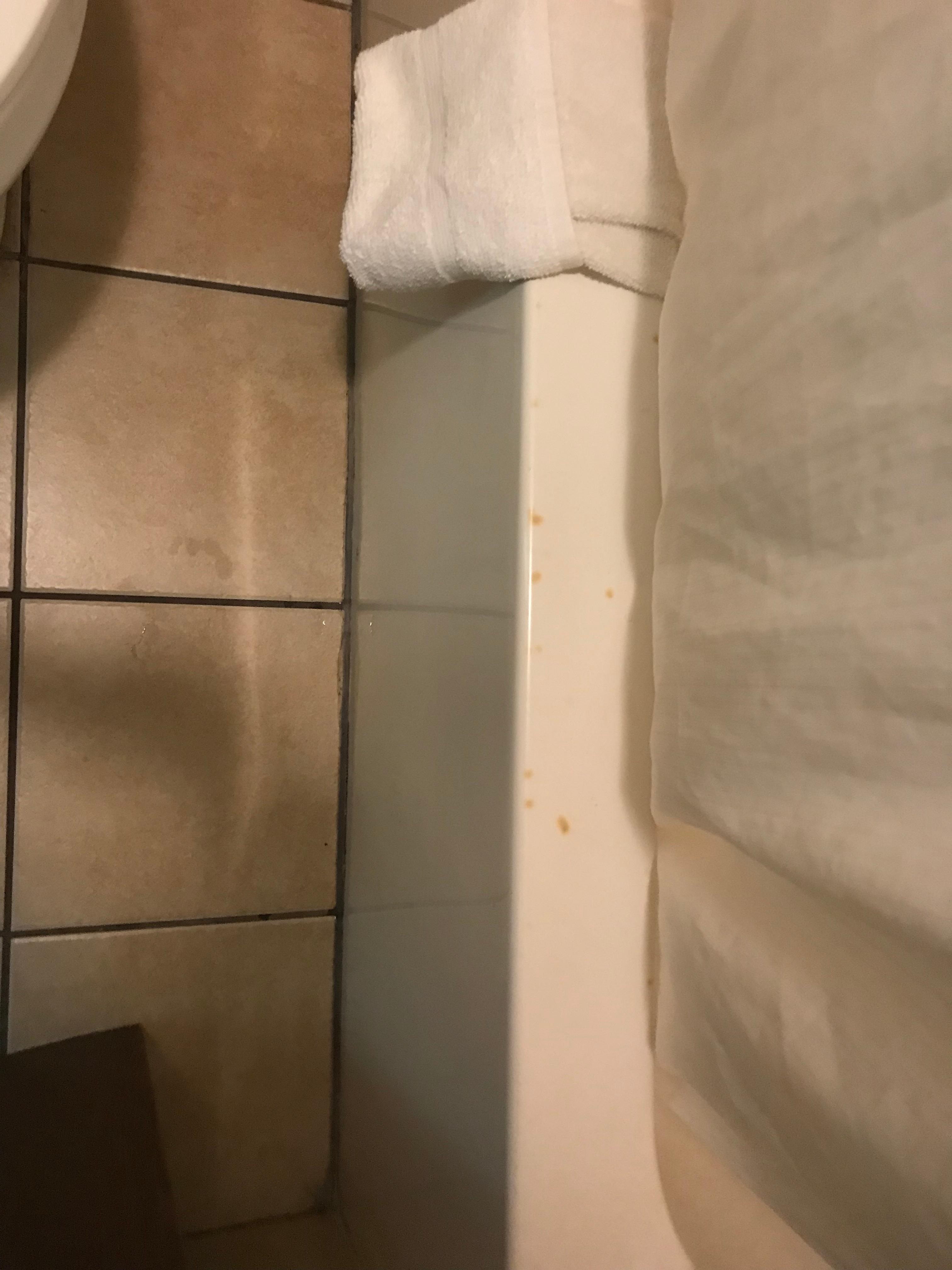 Cigarette burns on tub