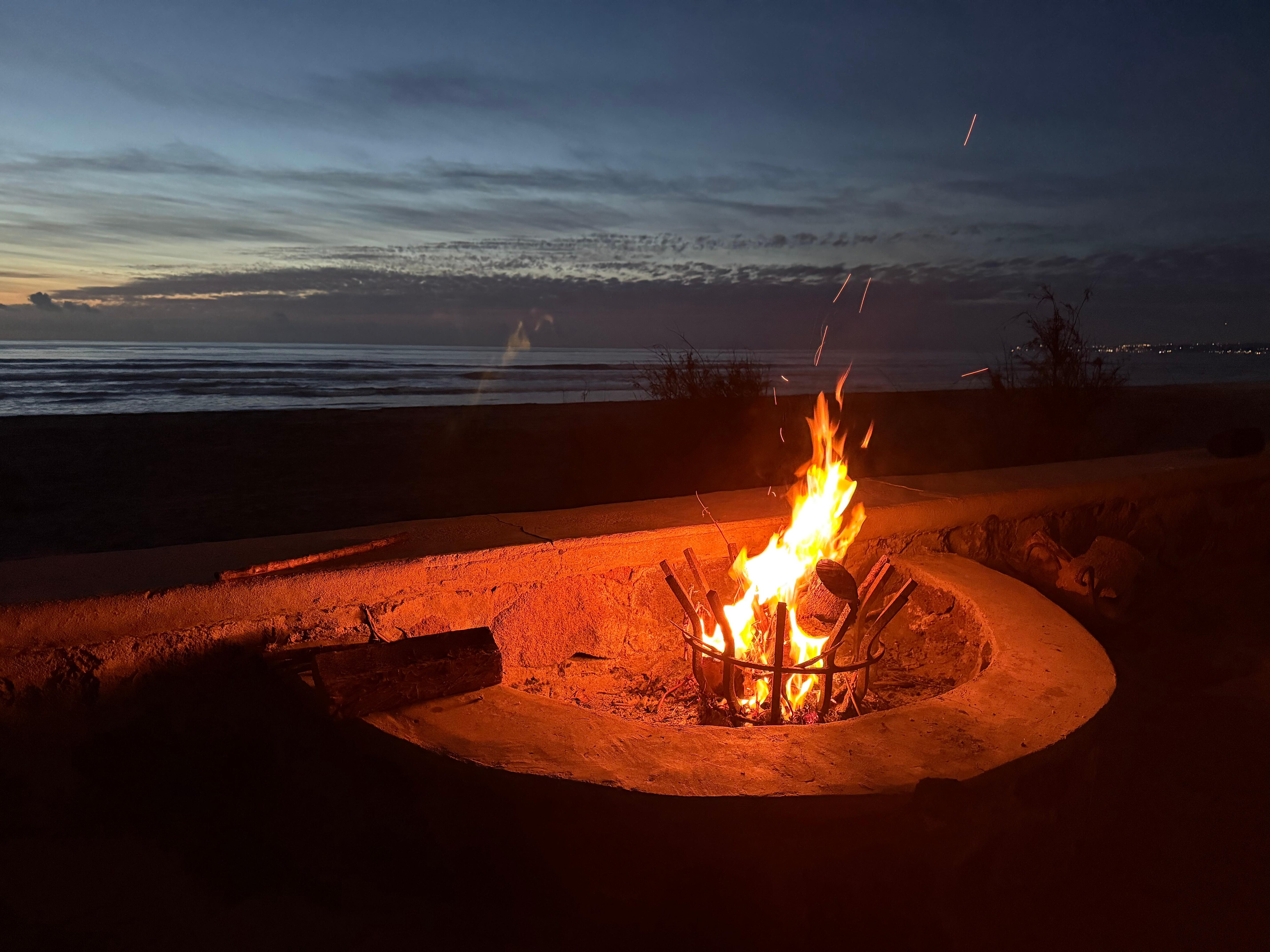 Fire pit & chillin’