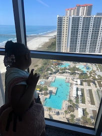 18th floor view waiting for elevator