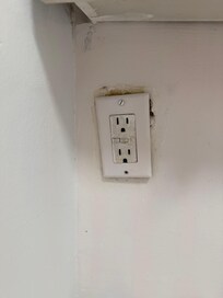 Janky outlet(s)