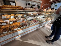 Boulangerie around the corner was excellent!