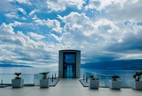 Elevator to the sea…