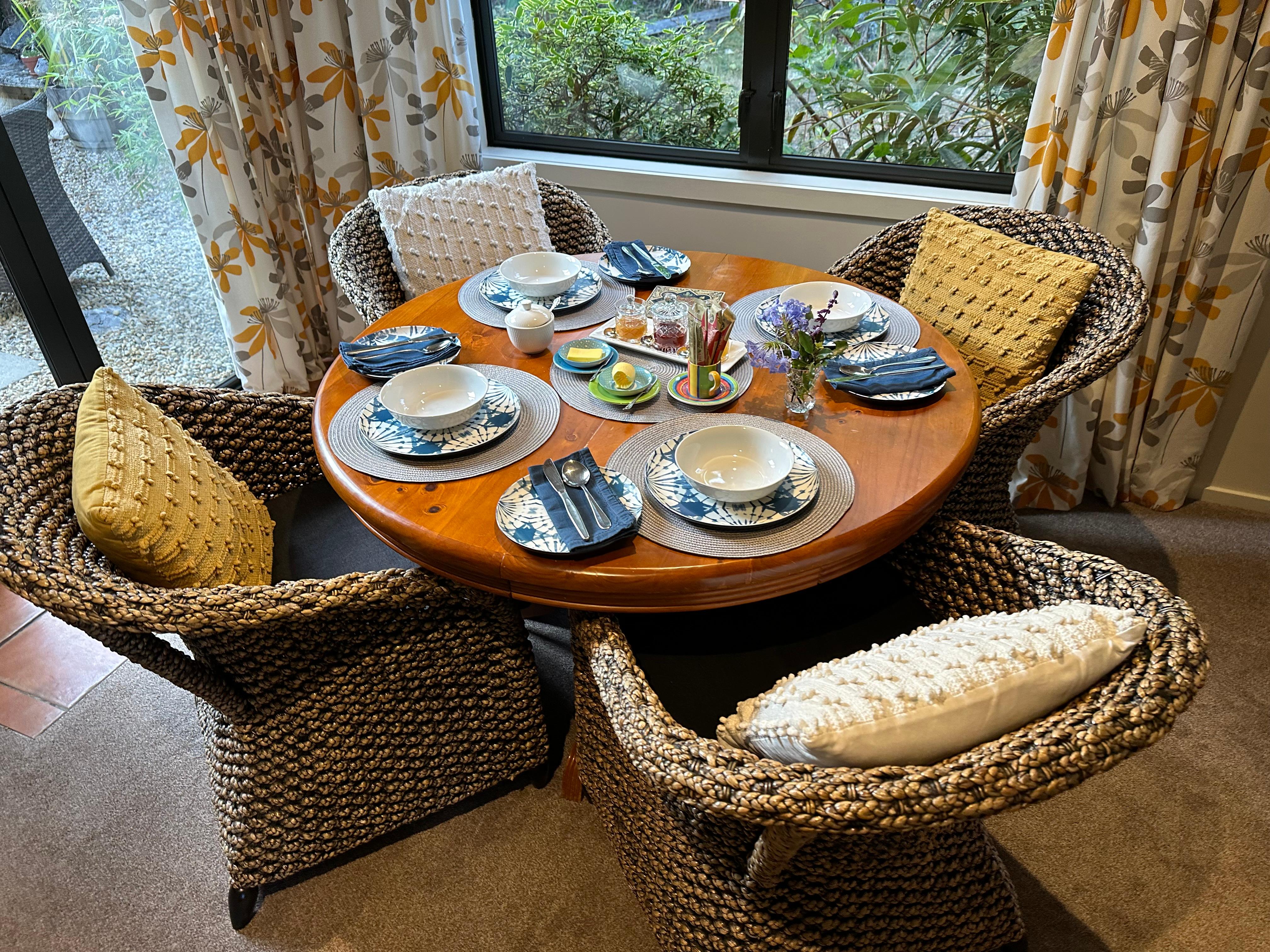  Breakfast Room