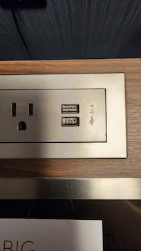Broken USB