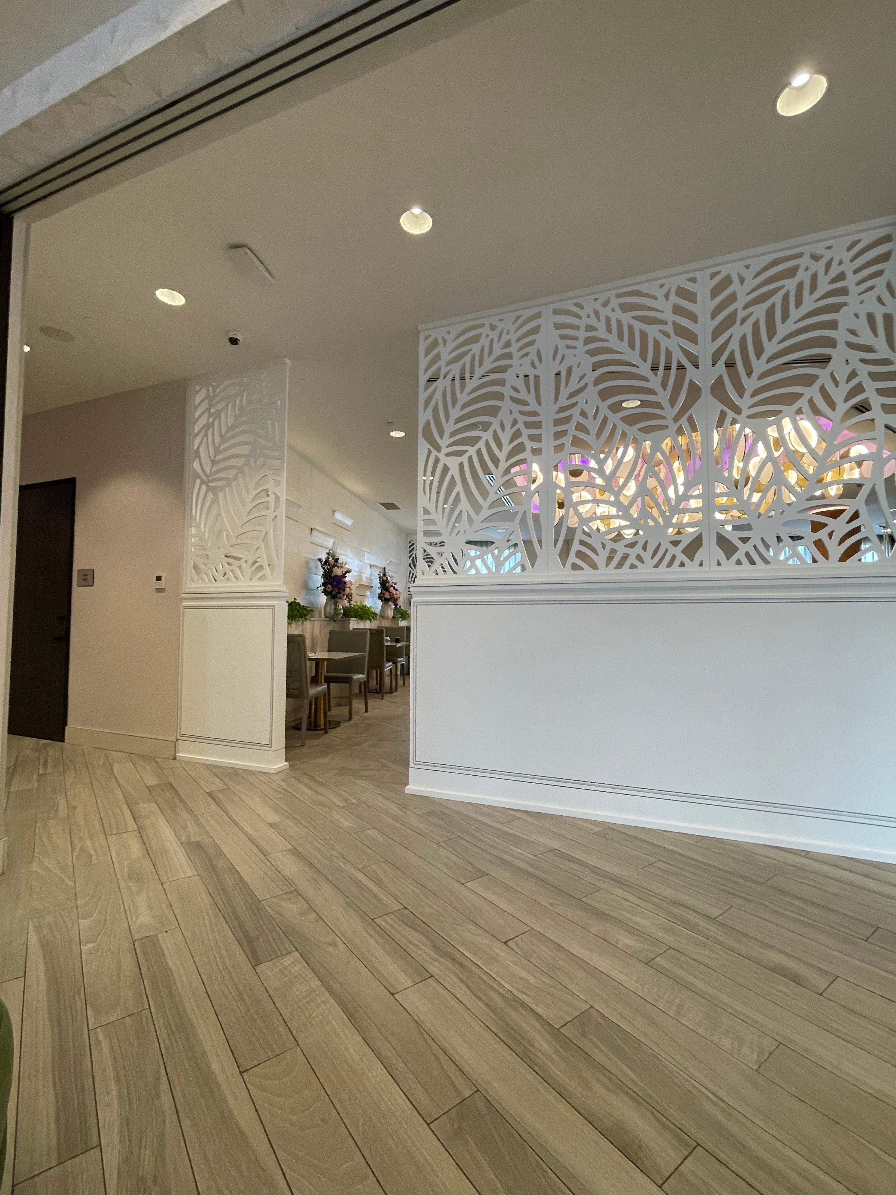 Resepsjon mot restaurant 