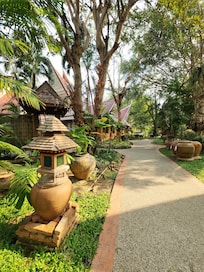 Lush, beautiful grounds and gardens