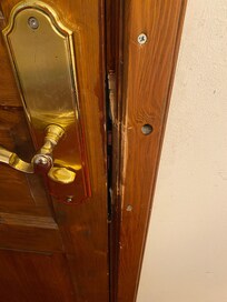 Door wouldn't lock from inside - handle would just spin and there was no dead bolt/