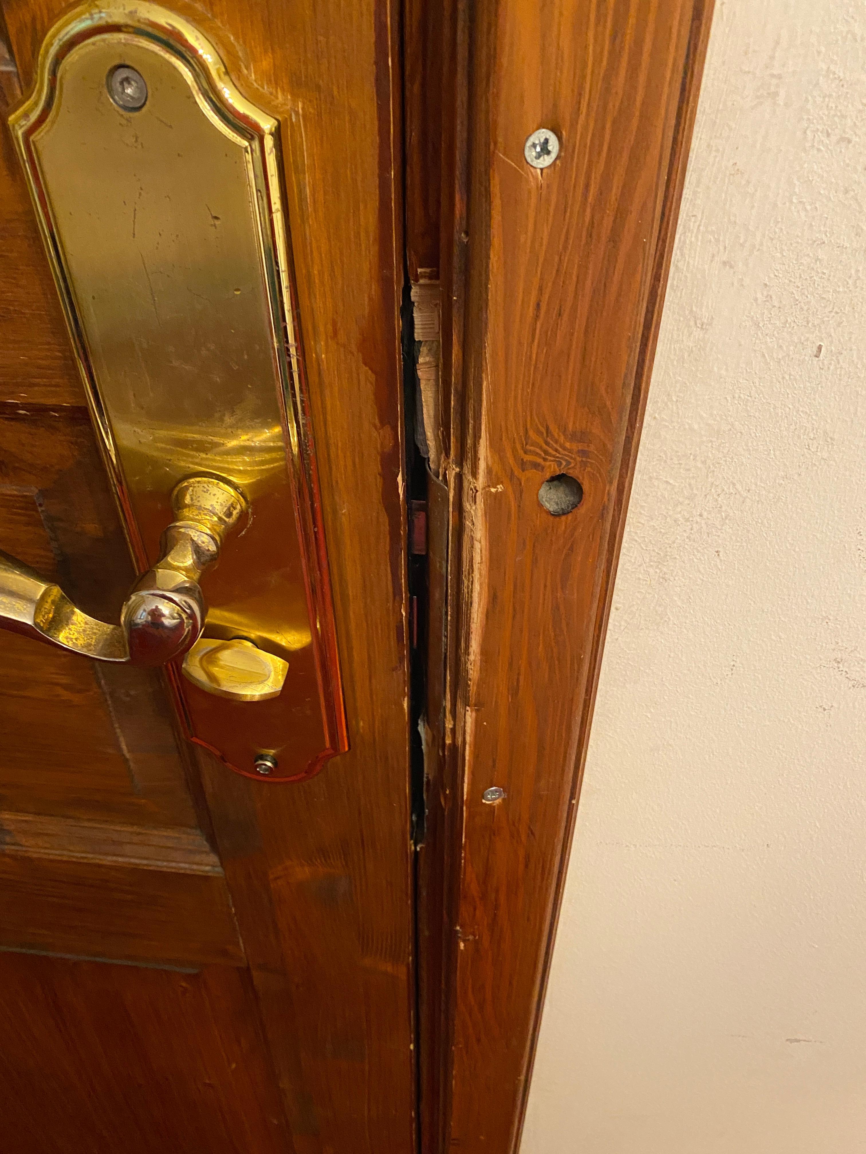 Door wouldn't lock from inside - handle would just spin and there was no dead bolt/