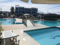 Altre 2 piscine di cui una collegata alla principale