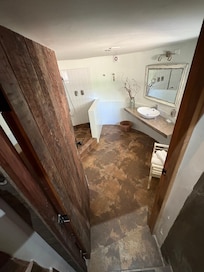 Bathroom underground. Huge!