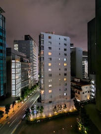 Näkymä parvekkeelta suoraan