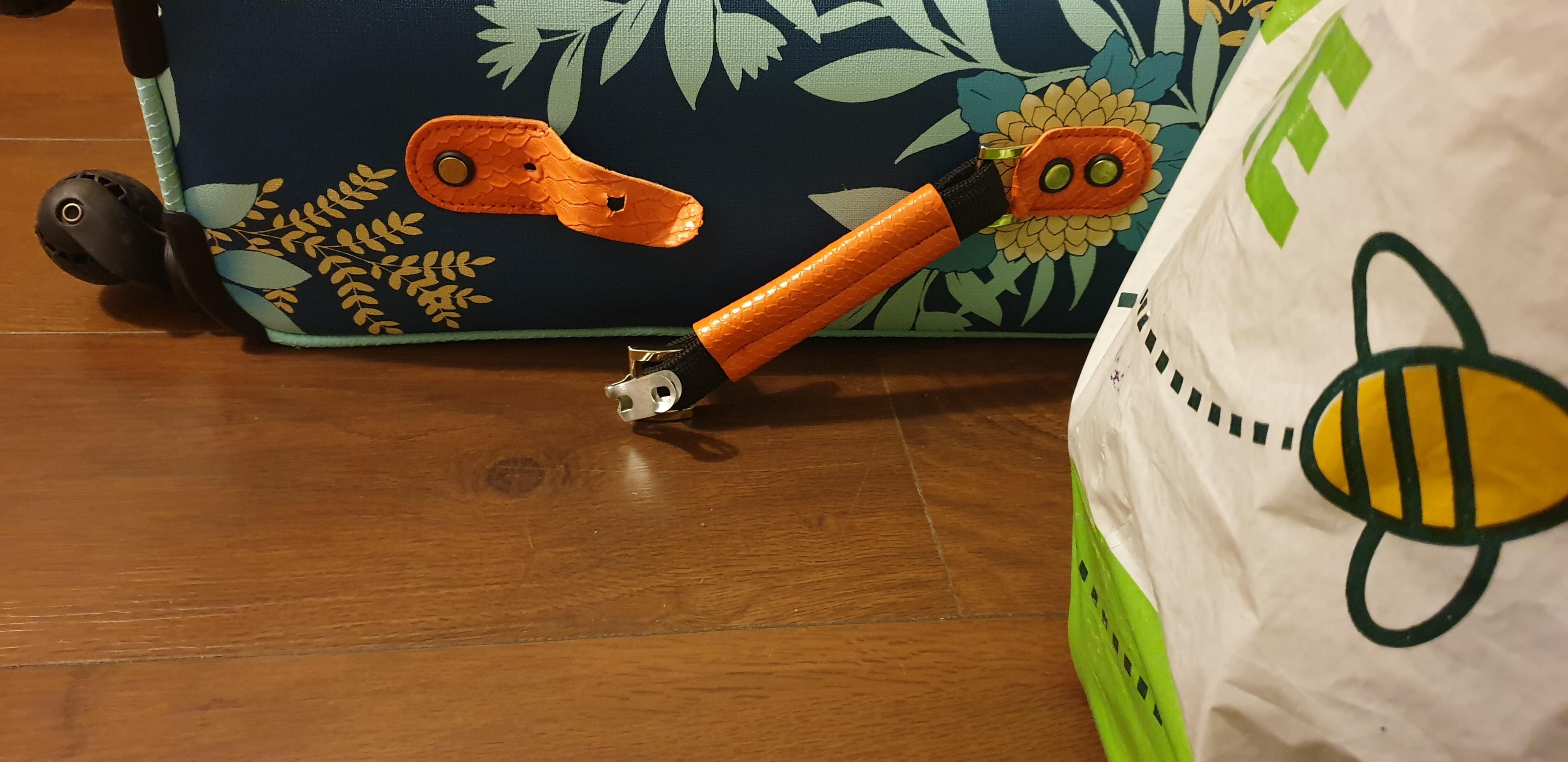 the housekeeper finally cleaned the room however, my lugage was damaged in the process. The manager Kelly was unprof & rude, denied responsibility and stated it is not in policy to move customer luggage yet everyday they did in order to makes beds.