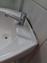 Pia do banheiro 🤢