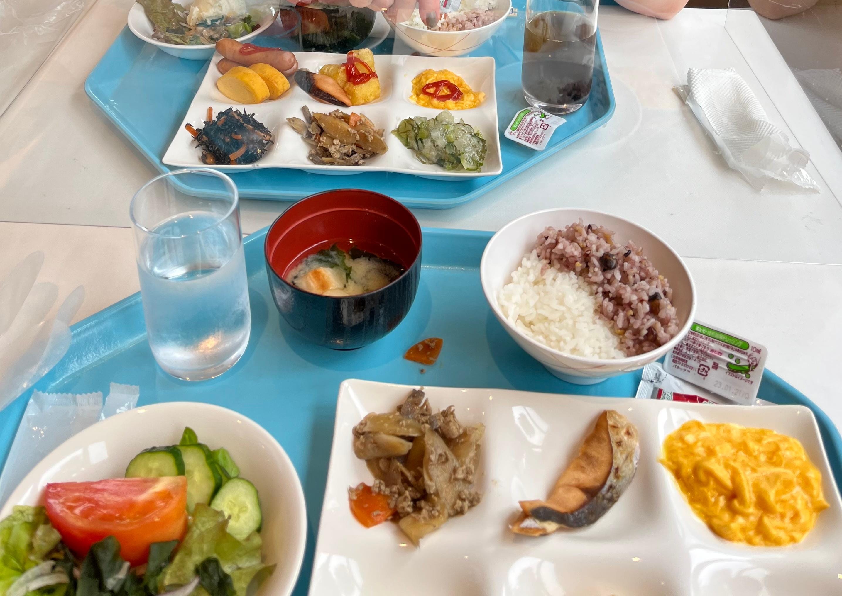 バイキング朝食