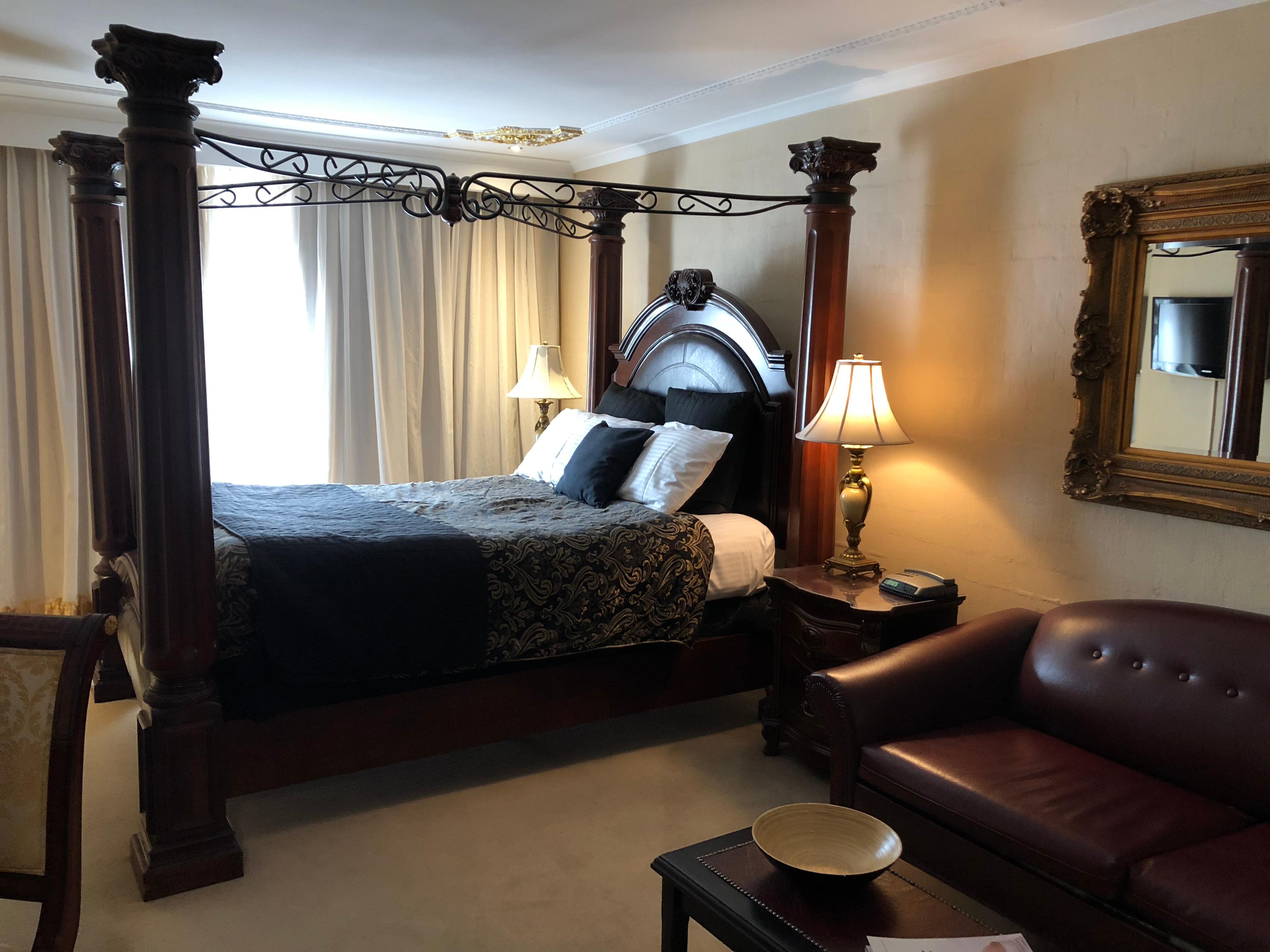 Albury Manor House Reviews, Photos & Rates