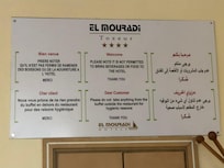 Food without drinks.
They don’t serve drinks & you can’t bring your own!
The only option is to buy from them & the price is 10 times more!