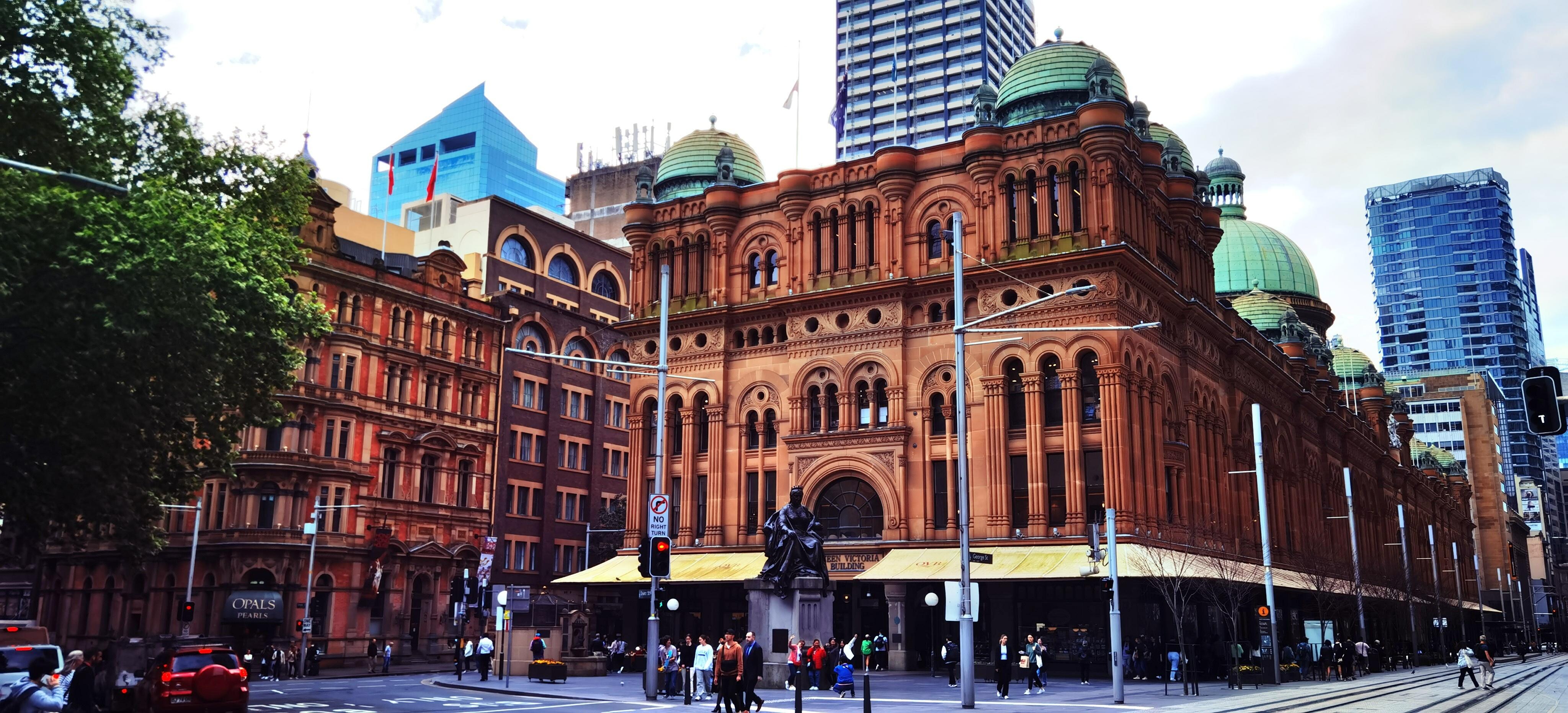 right across Victoria Building