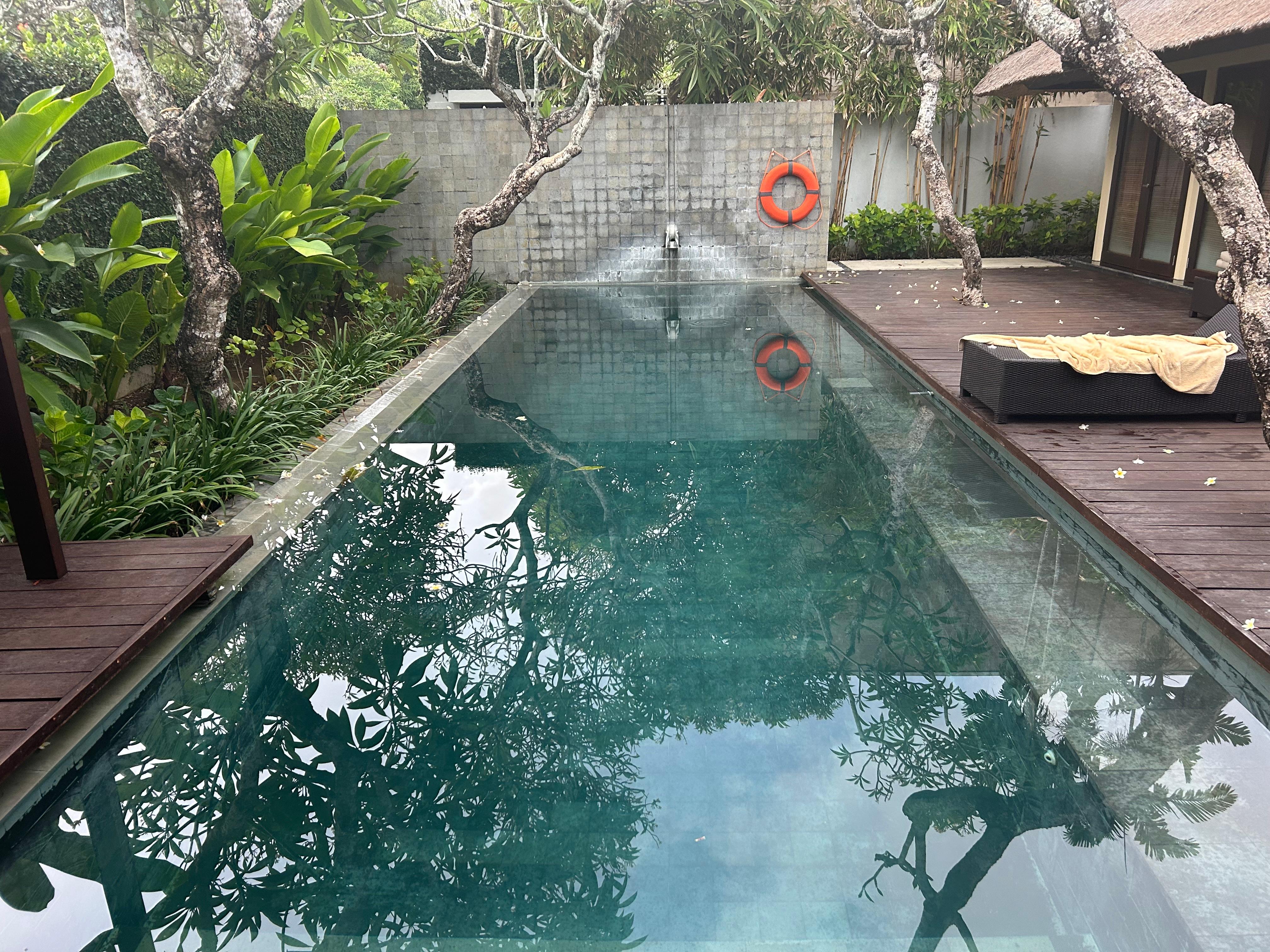 Villa pool