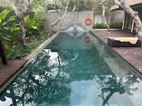 Villa pool