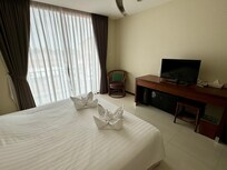 Værelset set mod altan