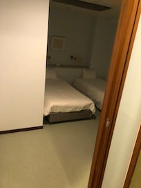 房間2(衛浴在房外)