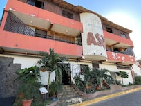 View from street / Vista desde la calle