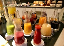 Smoothies and juices