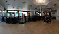lobby is great view love it have vendor machine selling food and drink