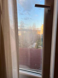 Dommage d avoir des fenĂȘtres trĂšs salles