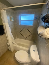 Room 4: bathroom