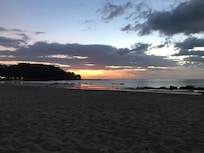 Stranden i solnedgång