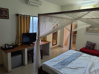 Big quite rooms with AirCon