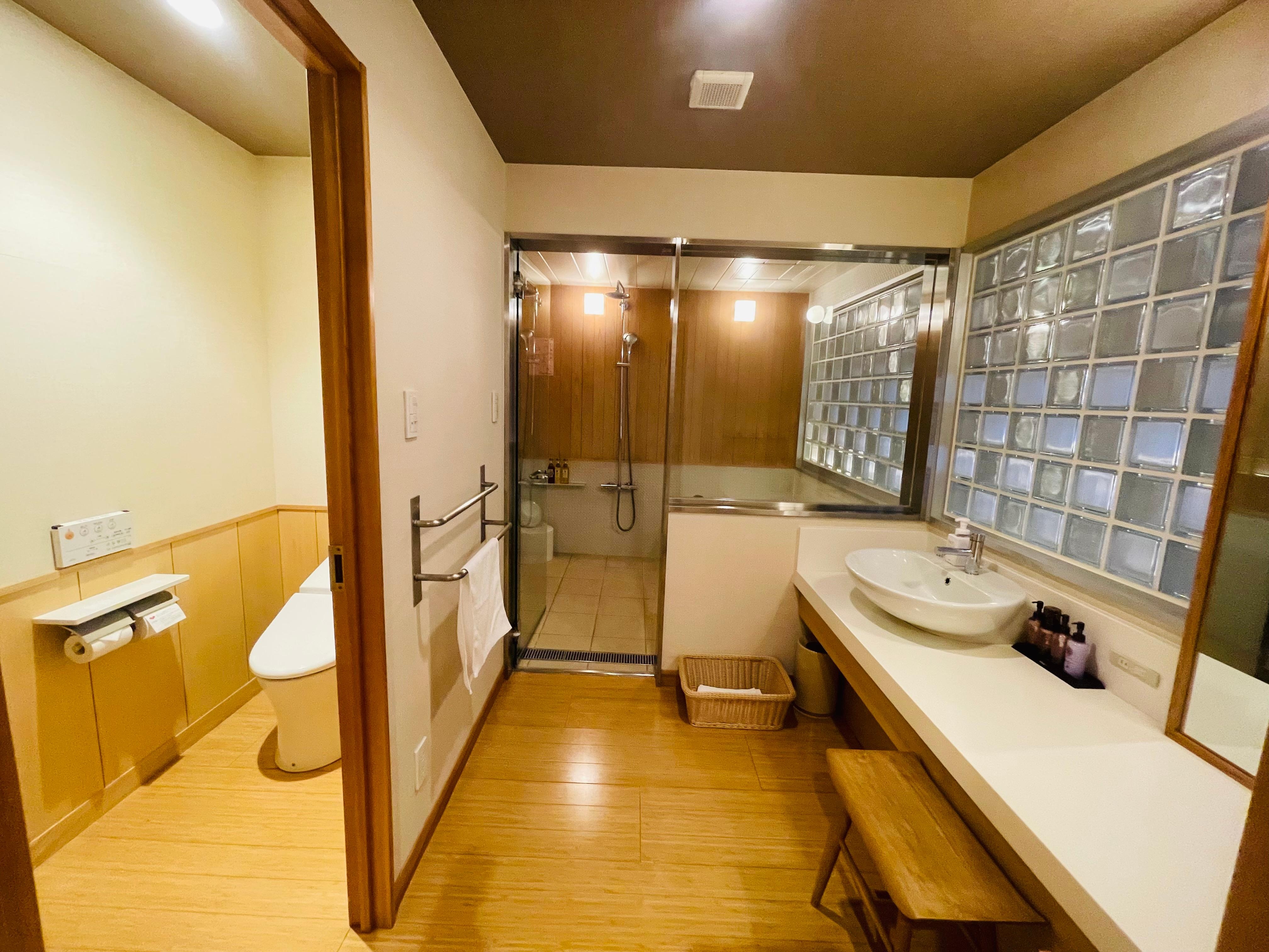 洗手間很大，但因為去了大浴場，沒有使用浴室