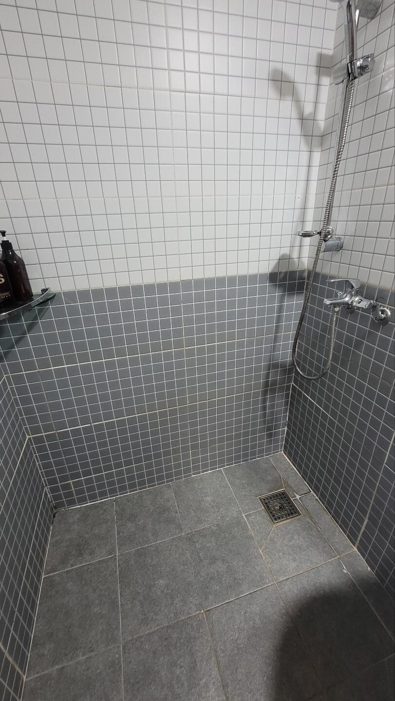Shower area.