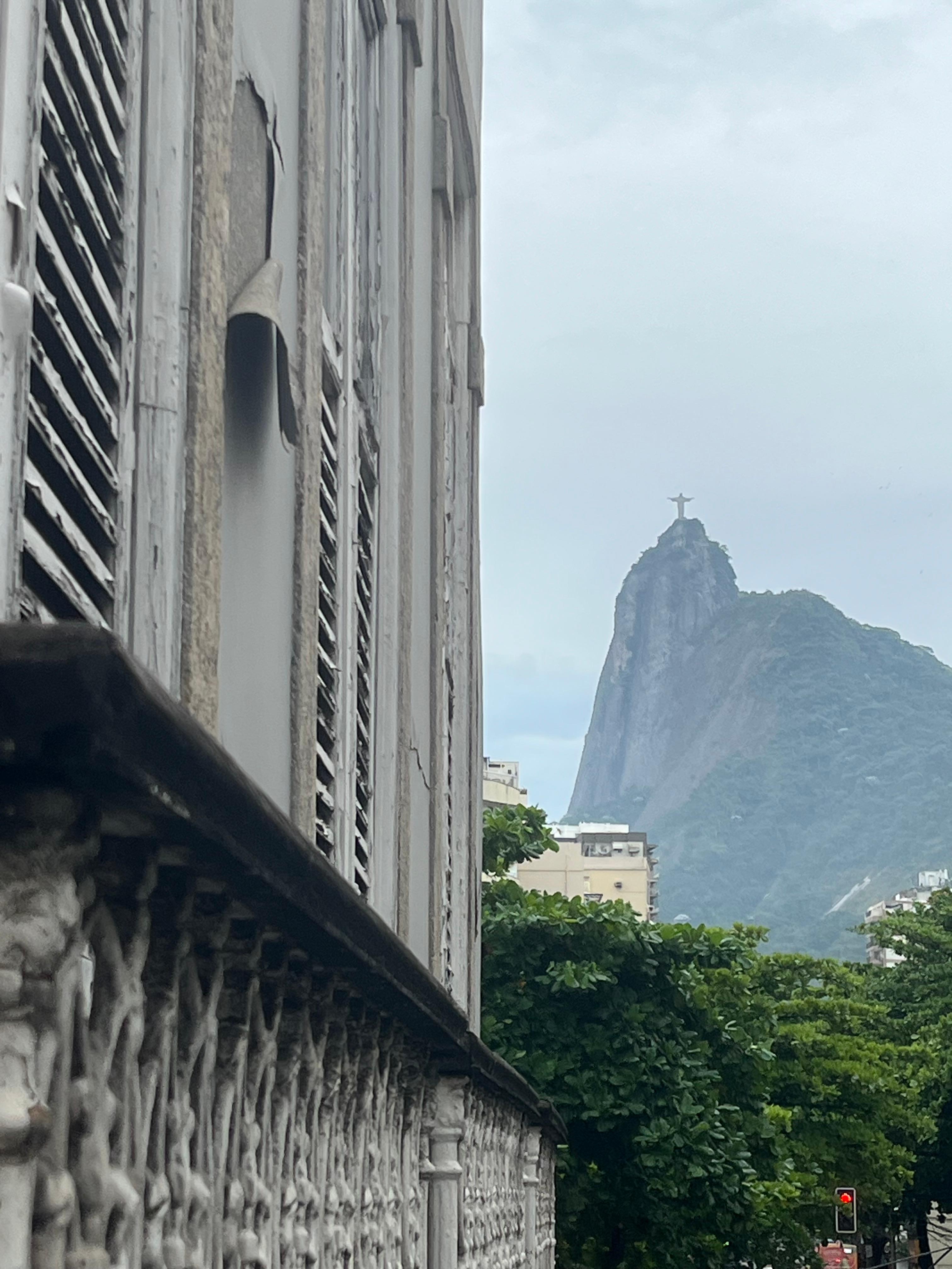 Da janela está linda paisagem! 