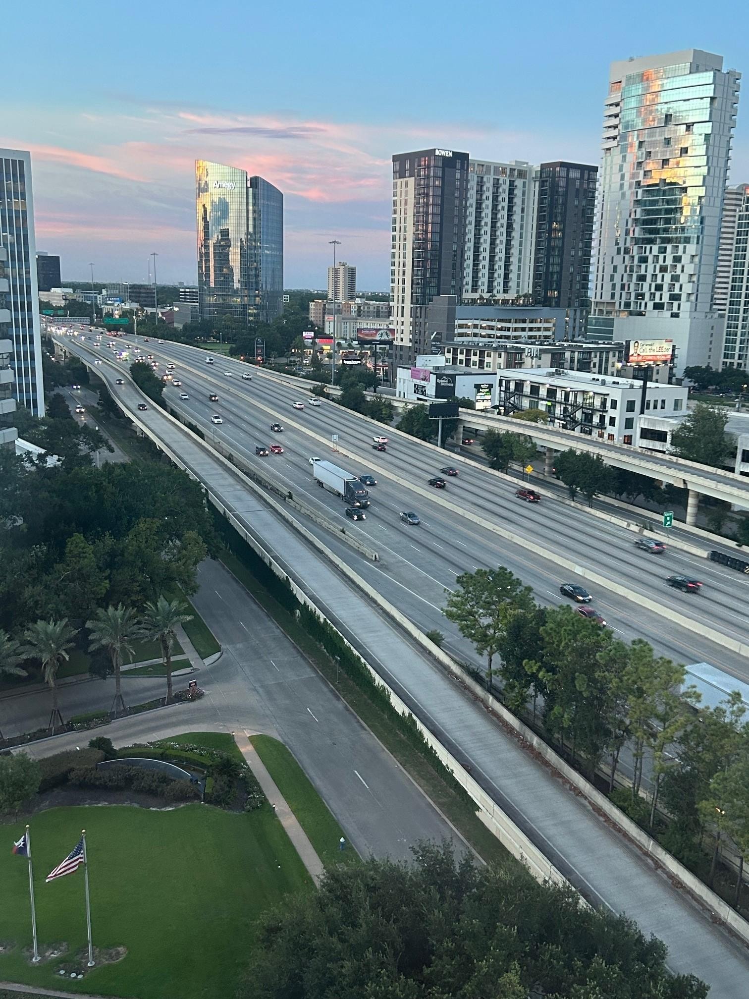 Utsikt fra rom, men godt isolert :) 