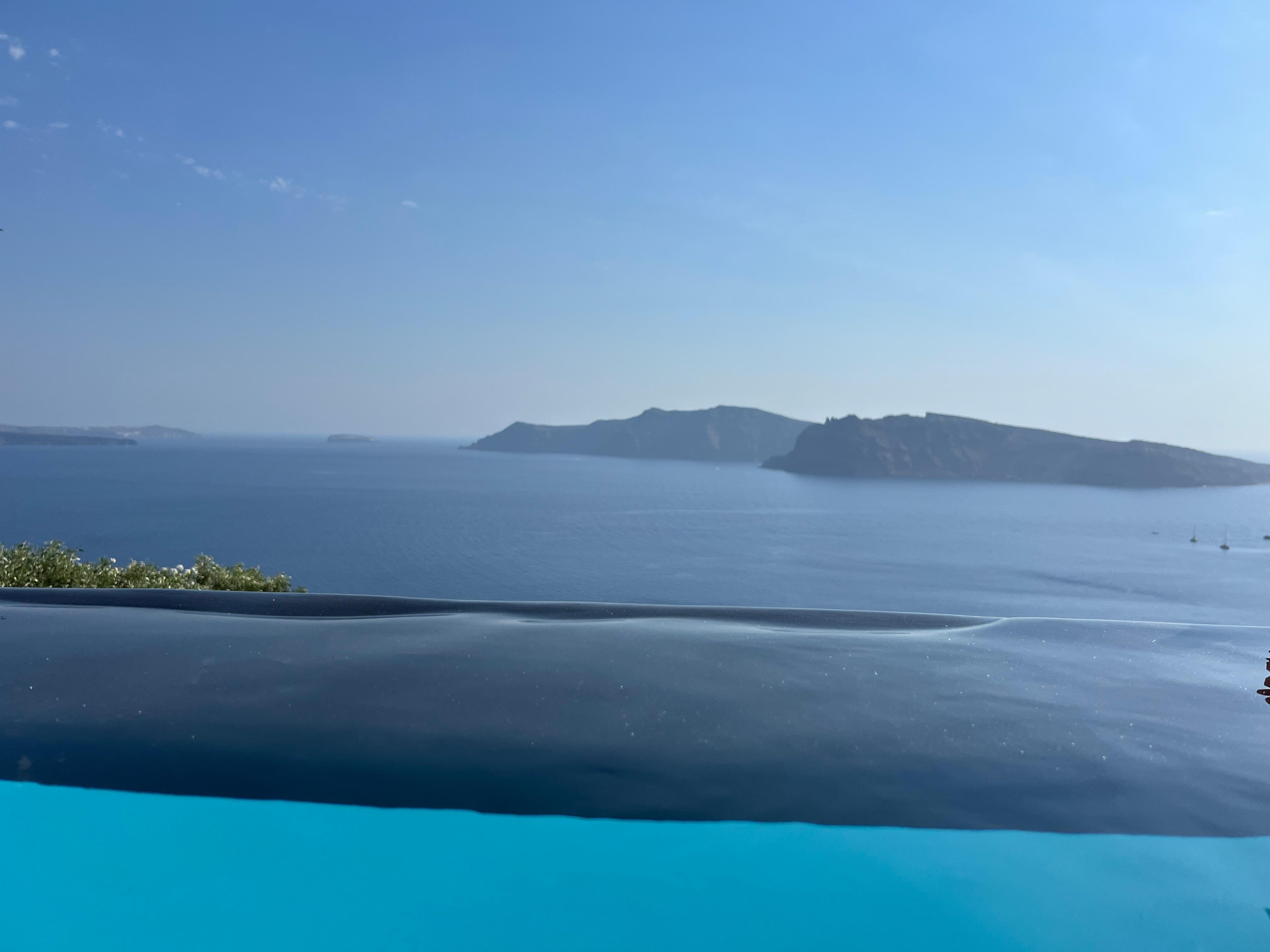 Infinity pool with view